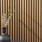 Panneau tasseaux bois Vertigo 250x30x1 cm - Chêne doré sur feutrine noire